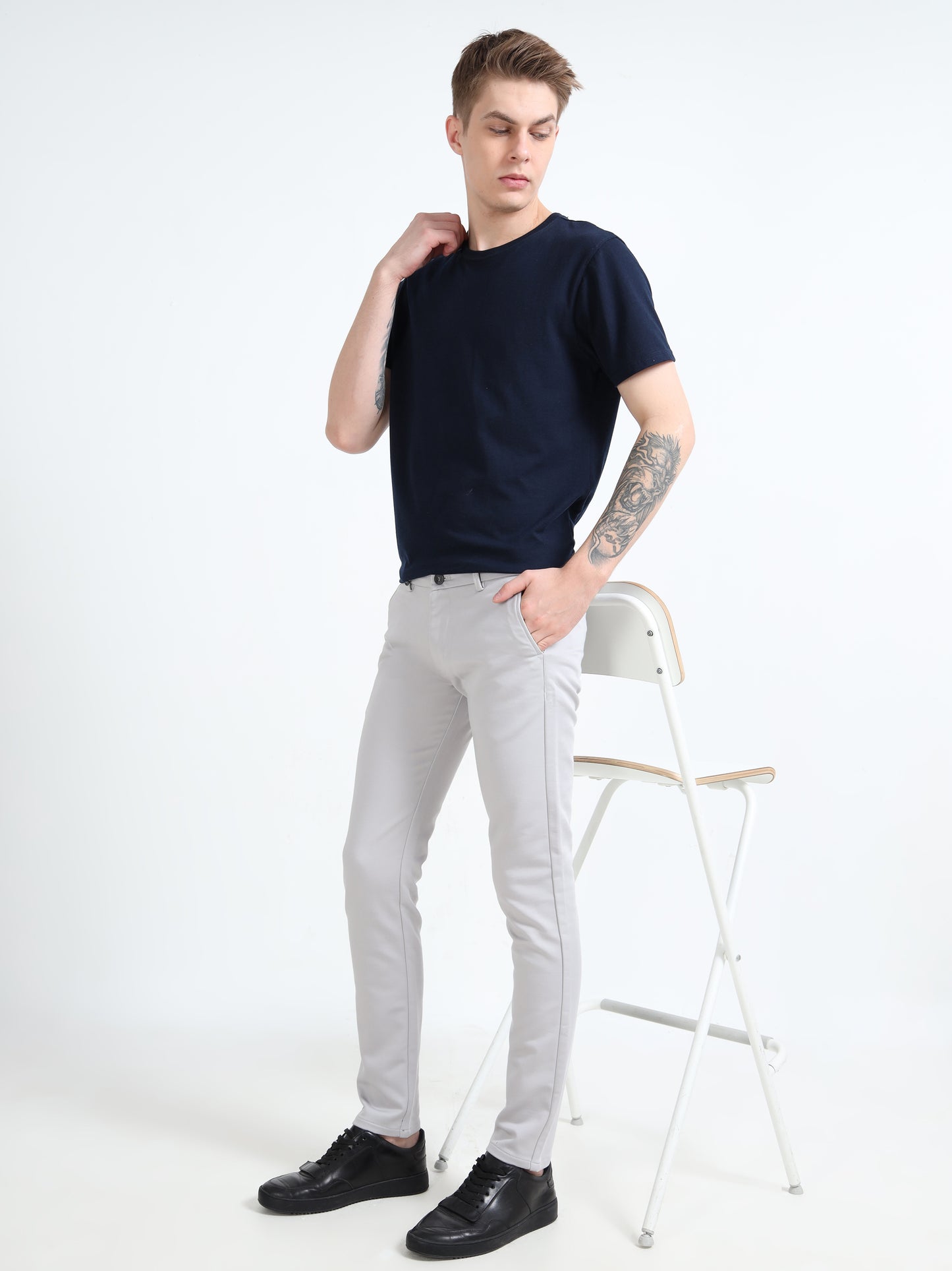 Men Grey Ankle Fit Solid 4 Way Lycra Casual Trousers